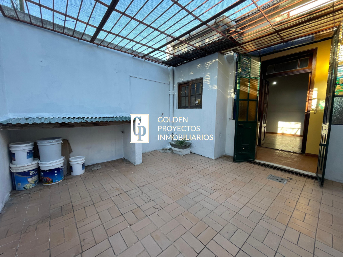 Casa ID.300/Casa-en-Venta-2-dormitorios-y-Patio-en-Atahualpa-con-Renta - Casa en Venta 2 dormitorios y Patio en Atahualpa con Renta
