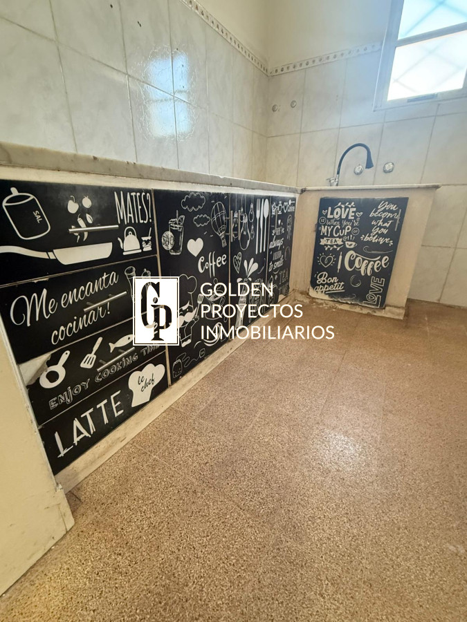 Casa ID.610/Casa-en-alquiler-2-dormitorios-y-cochera,Maroñas - Casa en alquiler 2 dormitorios y cochera,Maroñas