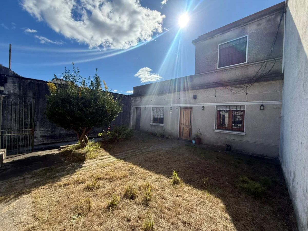 Casa en Venta 4 dormitorios y Fondo La Blanqueada  - Ref. 865