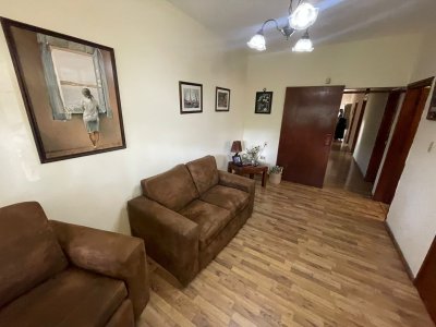Casa en Venta 3 Dormitorios y Garaje Buceo 