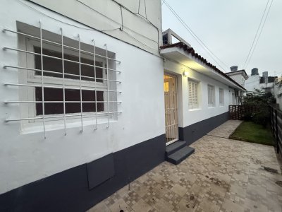 Casa en Alquiler 2 dormitorios La blanqueada 