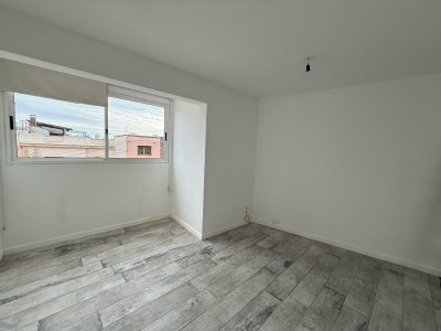 Casa en Alquiler 2 dormitorios 2 baños en Parque Batlle 