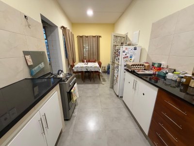 Padrón en Venta con 3 Casas en Parque Batlle