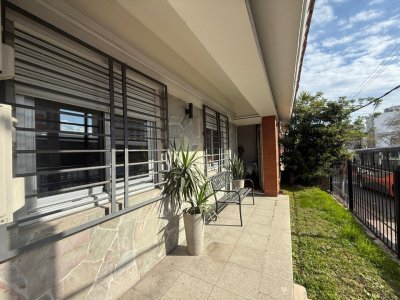 Casa en Venta 3 dormitorios y Garage Parque Batlle