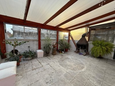 Casa en Alquiler 3 dormitorios Garage y Barbacoa 