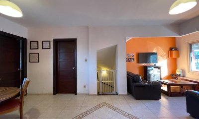 Casa en  Venta Malvin 3 dorm 2 baños y Cochera