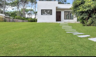 Venta Padron Unico 3 dormitorios y 2 baños en Punta Ballena a estrenar