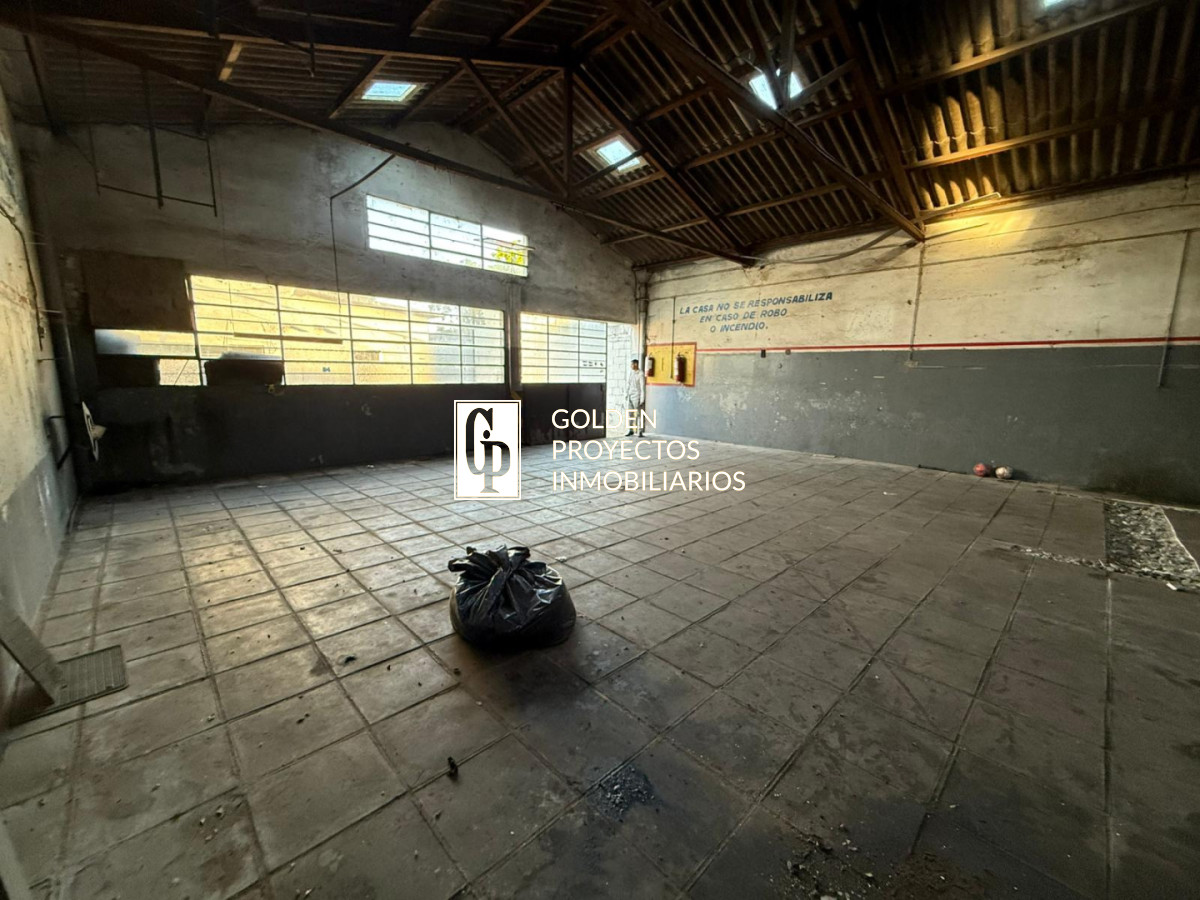 Galpón ID.674 - Galpón en Alquiler 120m2 casi Cno. Carrasco 