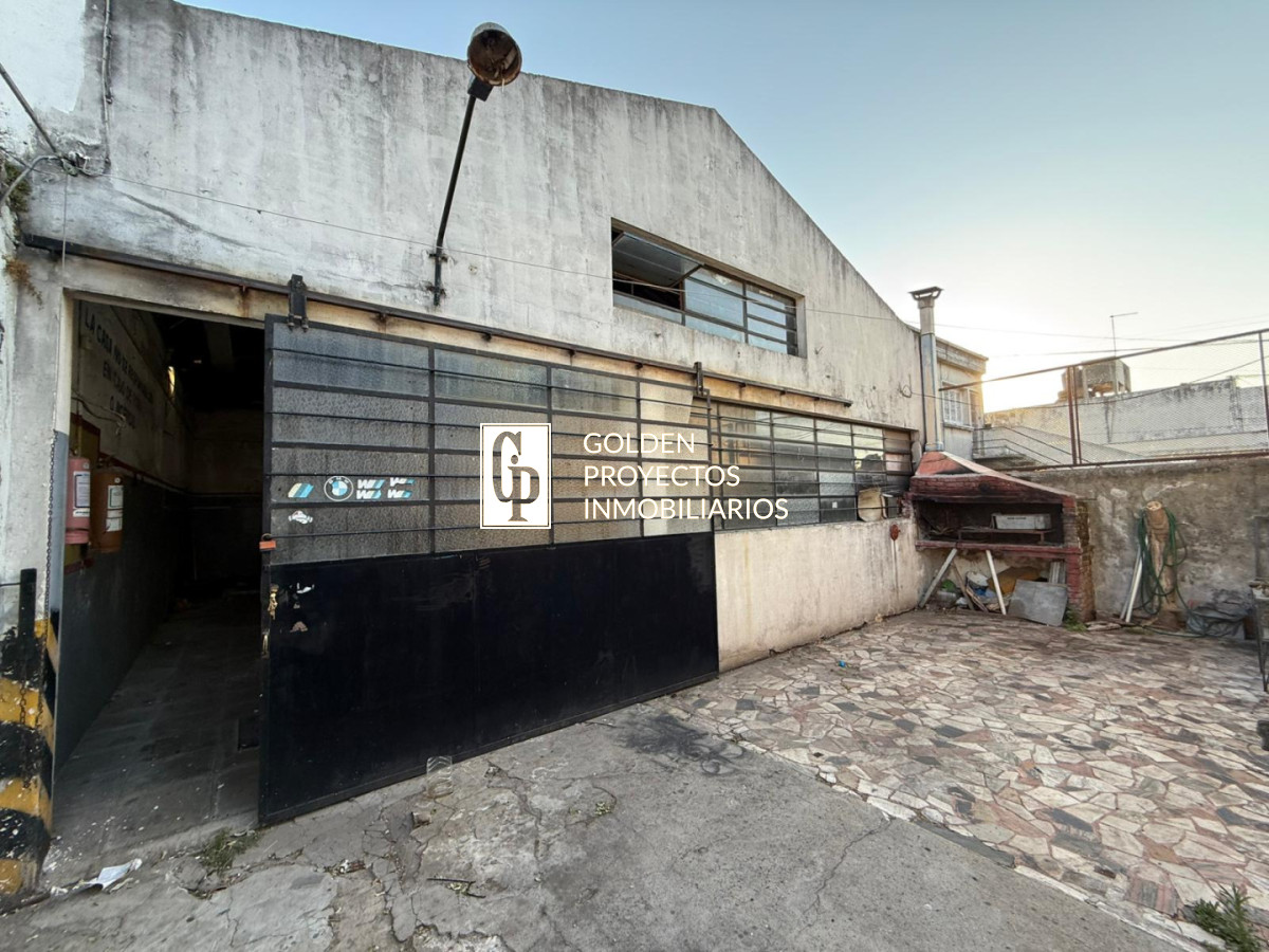 Galpón ID.674 - Alquiler de Casa más Galpón y Apto , Malvin Norte.