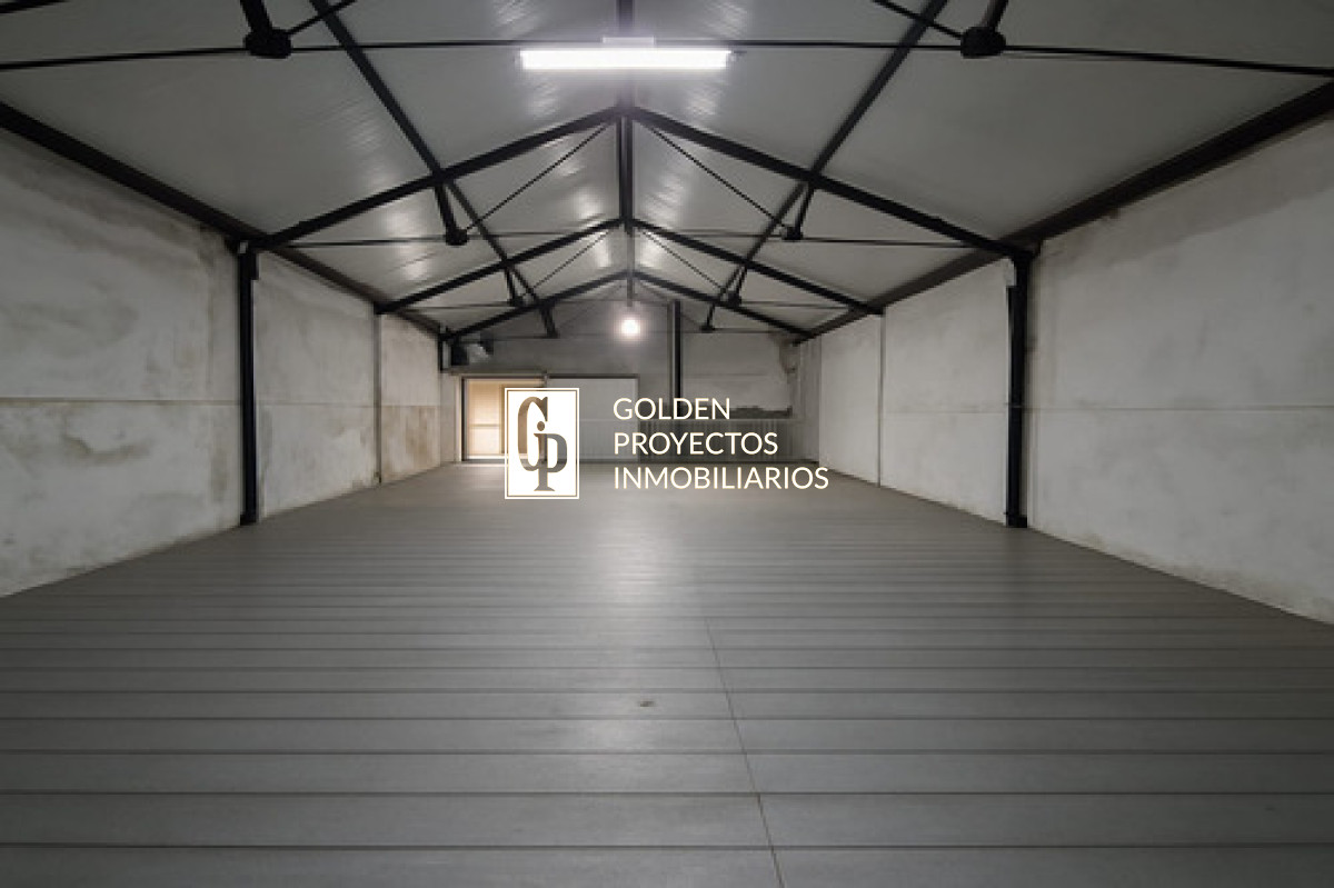 Local Comercial ID.637/Depósito-En-Venta-En-Aguada - Depósito En Venta De 3 Niveles 660 M2 Con Montacargas En Aguada