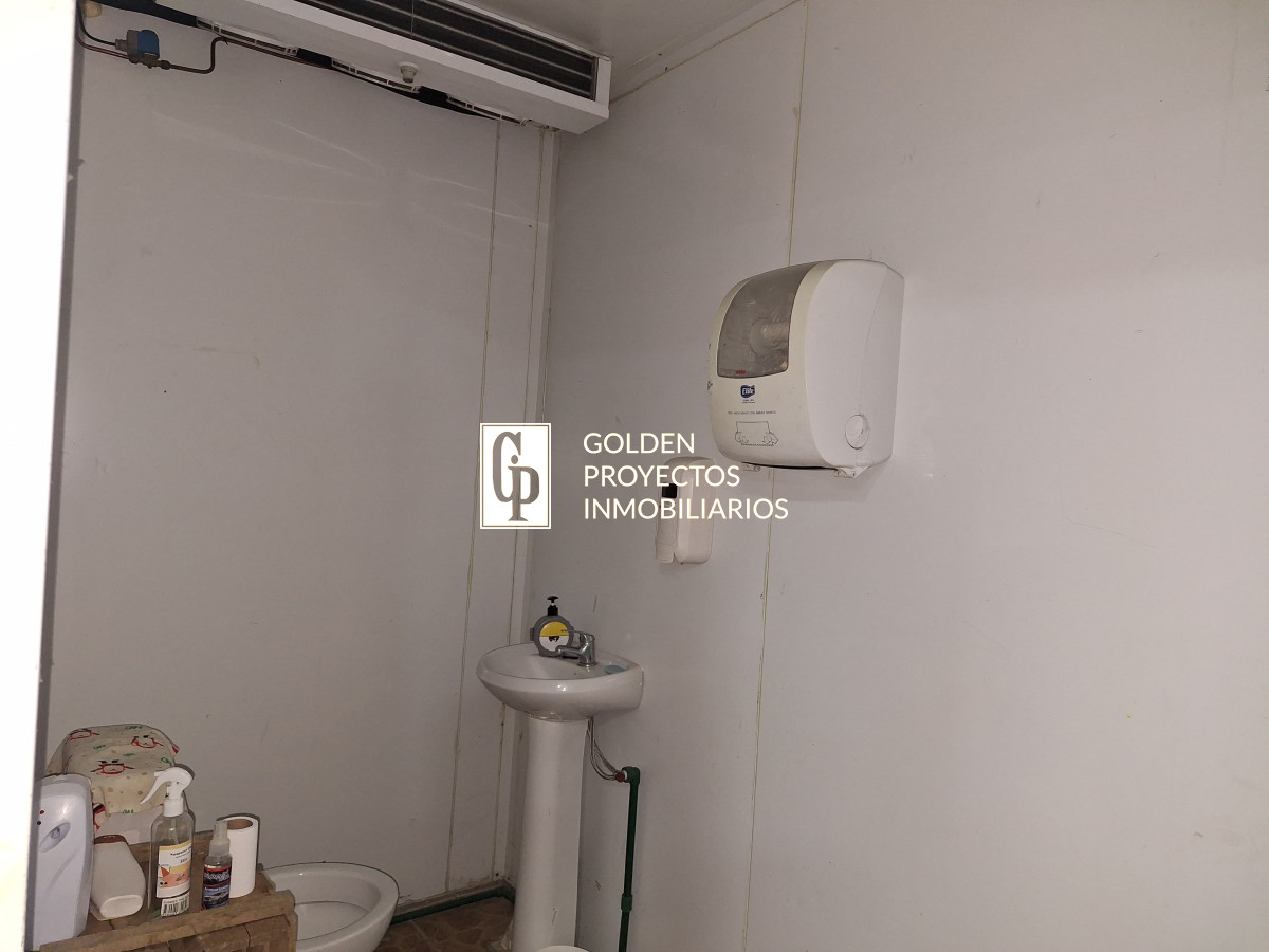 Local Comercial ID.523/Venta-Llave-de-Autoservicio-sobre-Avenida-Principal-en-La-Comercial - Venta Llave de Autoservicio sobre Avenida Principal en La Comercial