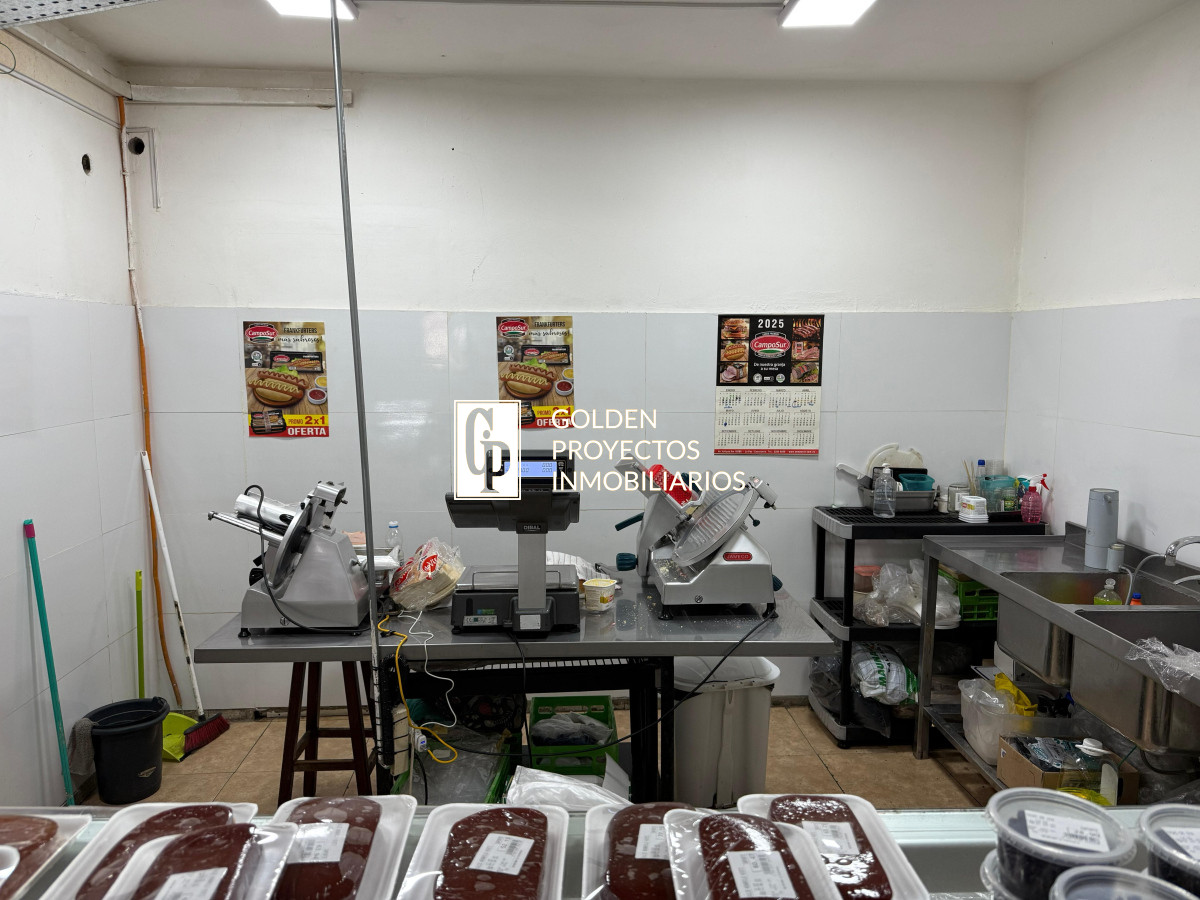 Local Comercial ID.523/Venta-Llave-de-Autoservicio-sobre-Avenida-Principal-en-La-Comercial - Venta Llave de Autoservicio sobre Avenida Principal en La Comercial
