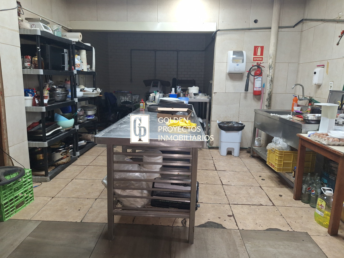 Local Comercial ID.523/Venta-Llave-de-Autoservicio-sobre-Avenida-Principal-en-La-Comercial - Venta Llave de Autoservicio sobre Avenida Principal en La Comercial