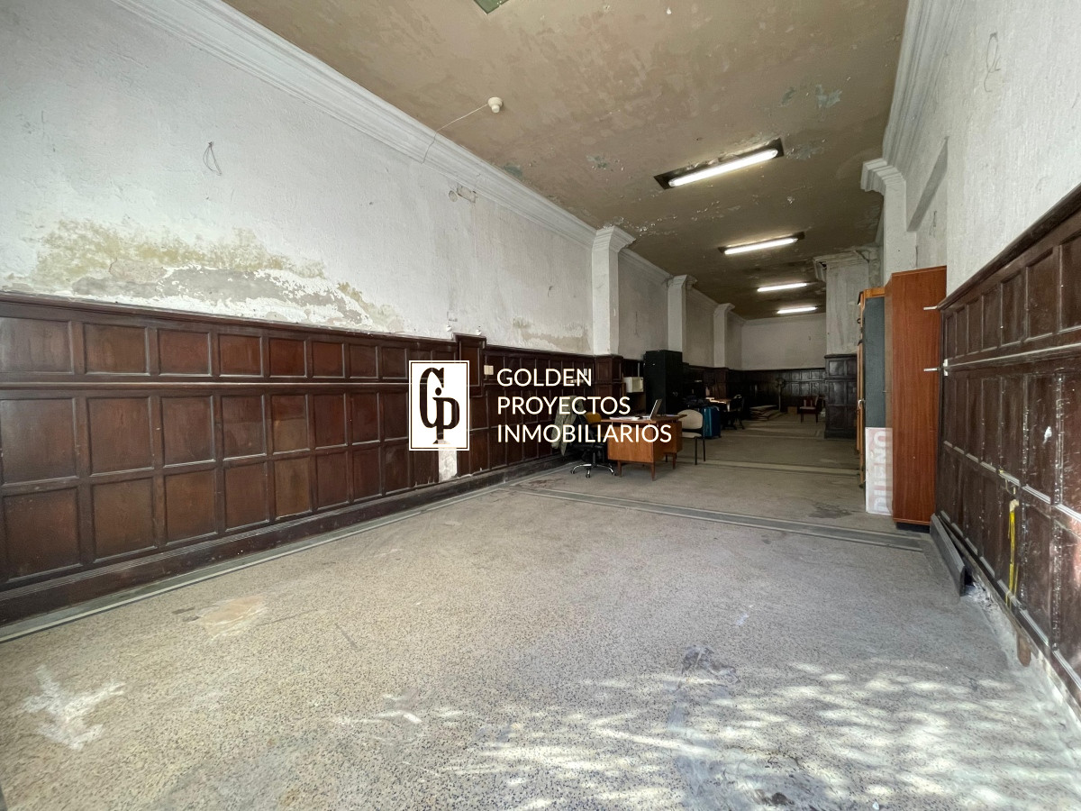 Local Comercial ID.186/Local-comercial-110m2-en-Venta-con-sótano-en-25-de-Mayo-y-Solis.- - Local comercial 110m2 en Venta con sótano en 25 de Mayo y Solis. 