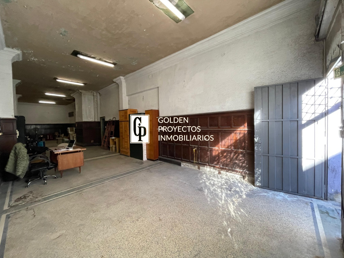 Local Comercial ID.186/Local-comercial-110m2-en-Venta-con-sótano-en-25-de-Mayo-y-Solis.- - Local comercial 110m2 en Venta con sótano en 25 de Mayo y Solis. 