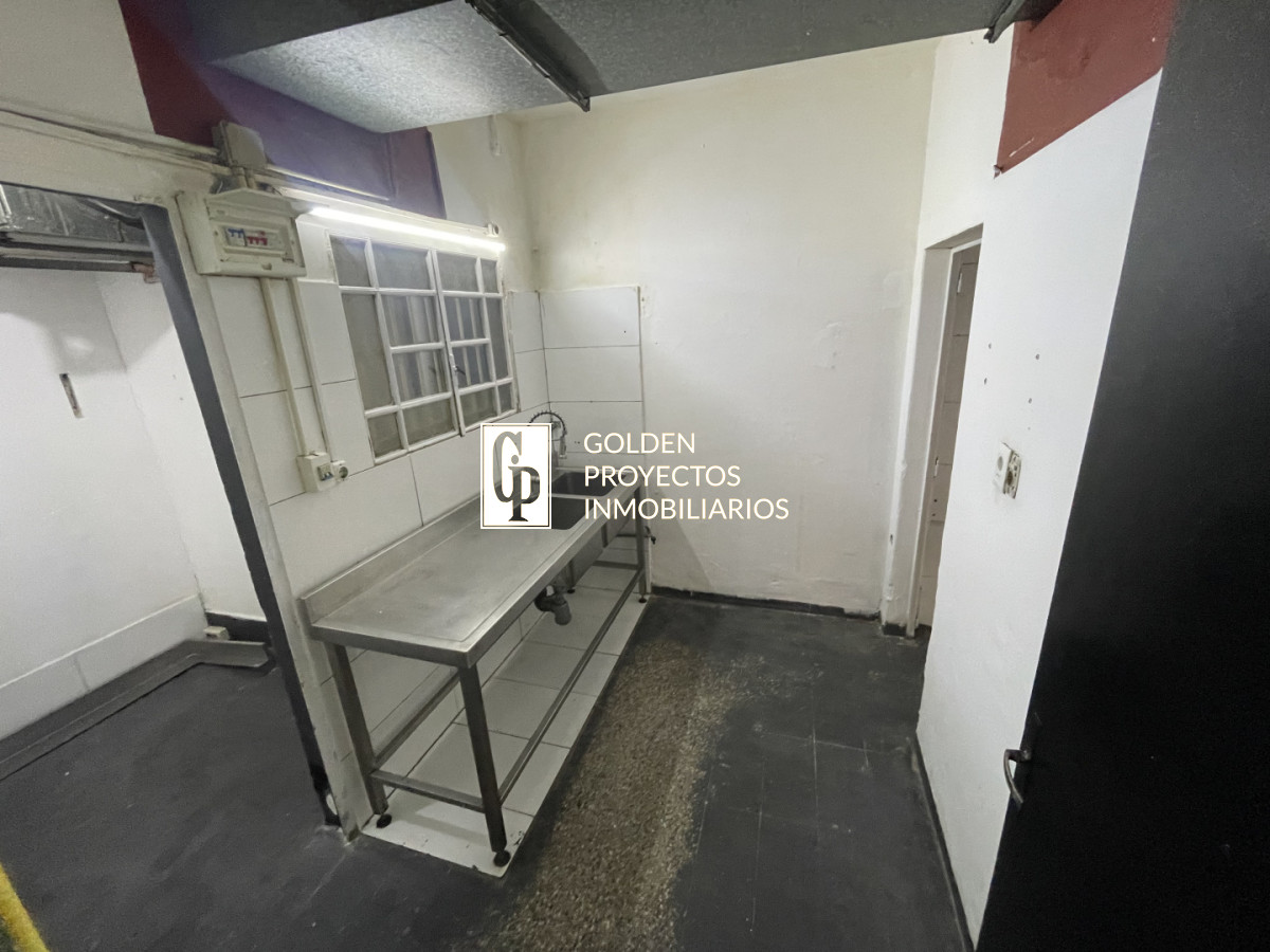 Local Comercial ID.829/Local-comercal-en-alquiler-en-Parque-Batlle - Local comercal en alquiler en Parque Batlle