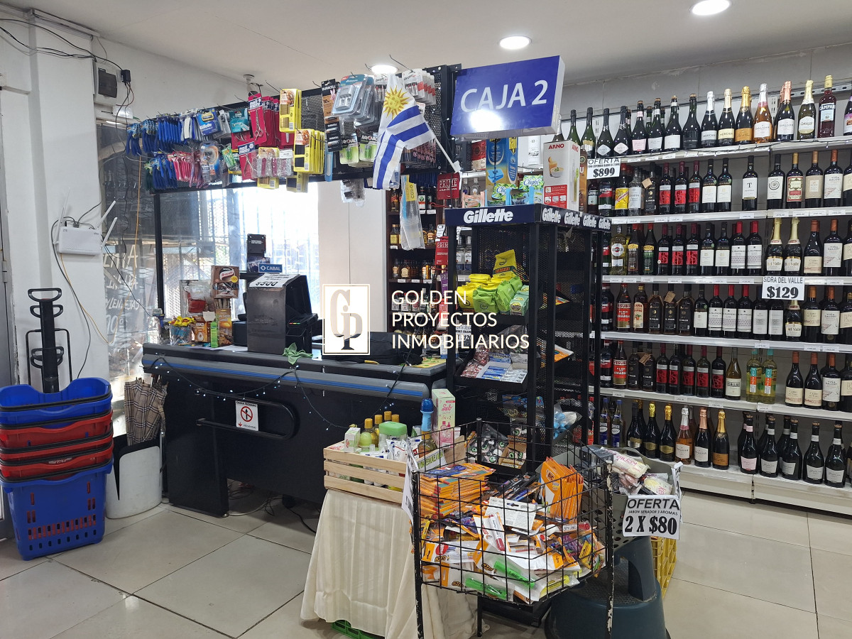 Local Comercial ID.523/Venta-Llave-de-Autoservicio-sobre-Avenida-Principal-en-La-Comercial - Venta Llave de Autoservicio sobre Avenida Principal en La Comercial