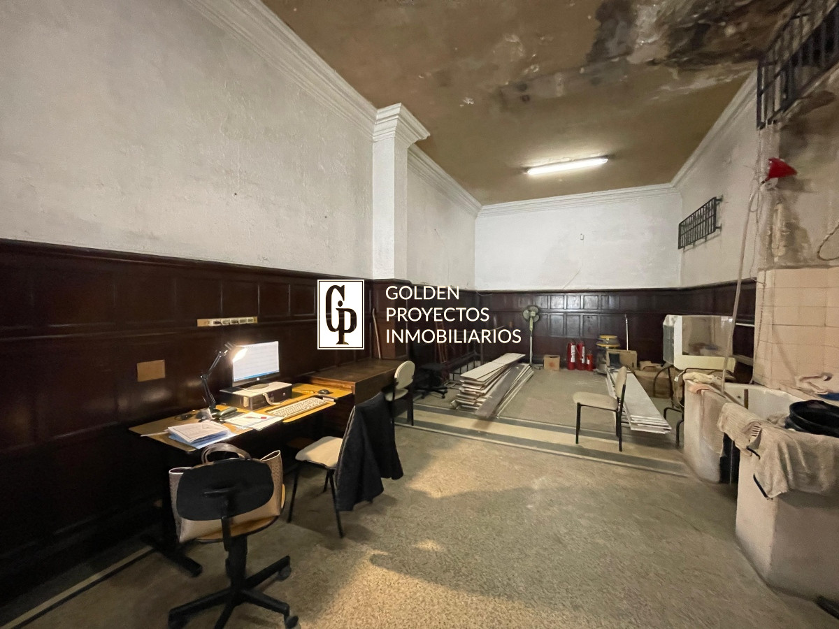 Local Comercial ID.186/Local-comercial-110m2-en-Venta-con-sótano-en-25-de-Mayo-y-Solis.- - Local comercial 110m2 en Venta con sótano en 25 de Mayo y Solis. 