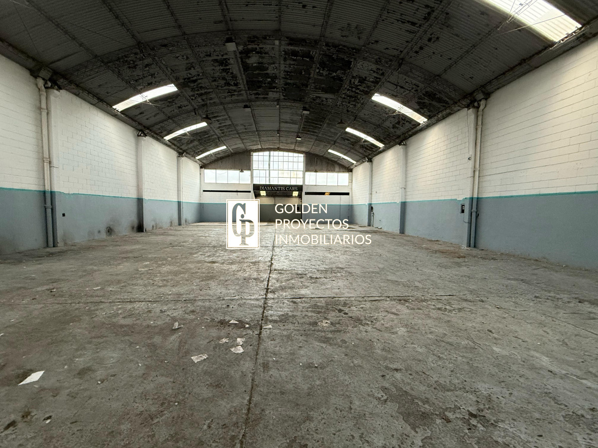 Local Comercial ID.448 - Local Comercial en Alquiler Av. Italia y Caldas