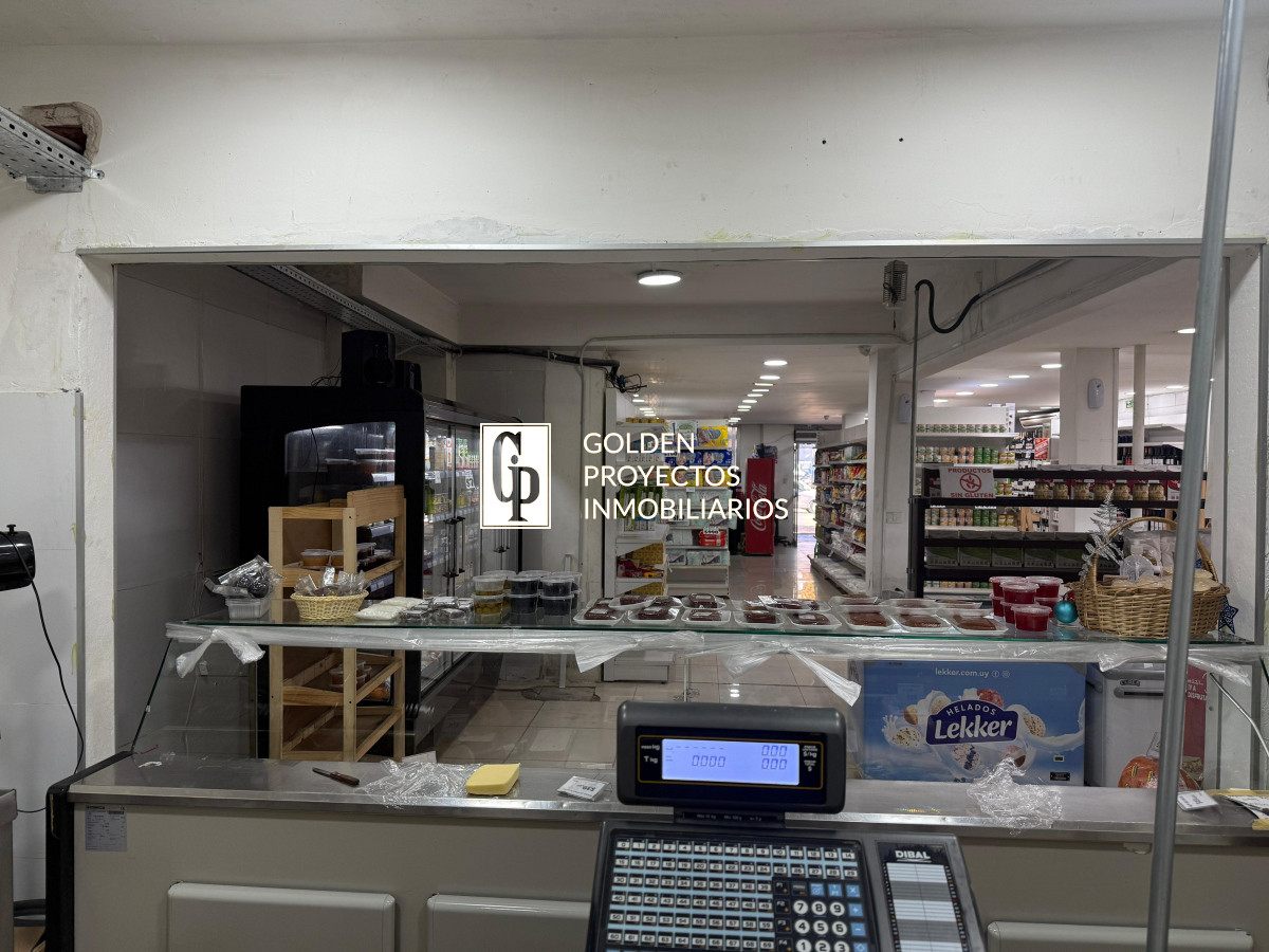 Local Comercial ID.523/Venta-Llave-de-Autoservicio-sobre-Avenida-Principal-en-La-Comercial - Venta Llave de Autoservicio sobre Avenida Principal en La Comercial