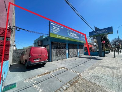 Terreno en Venta 15m de Frente en Buceo