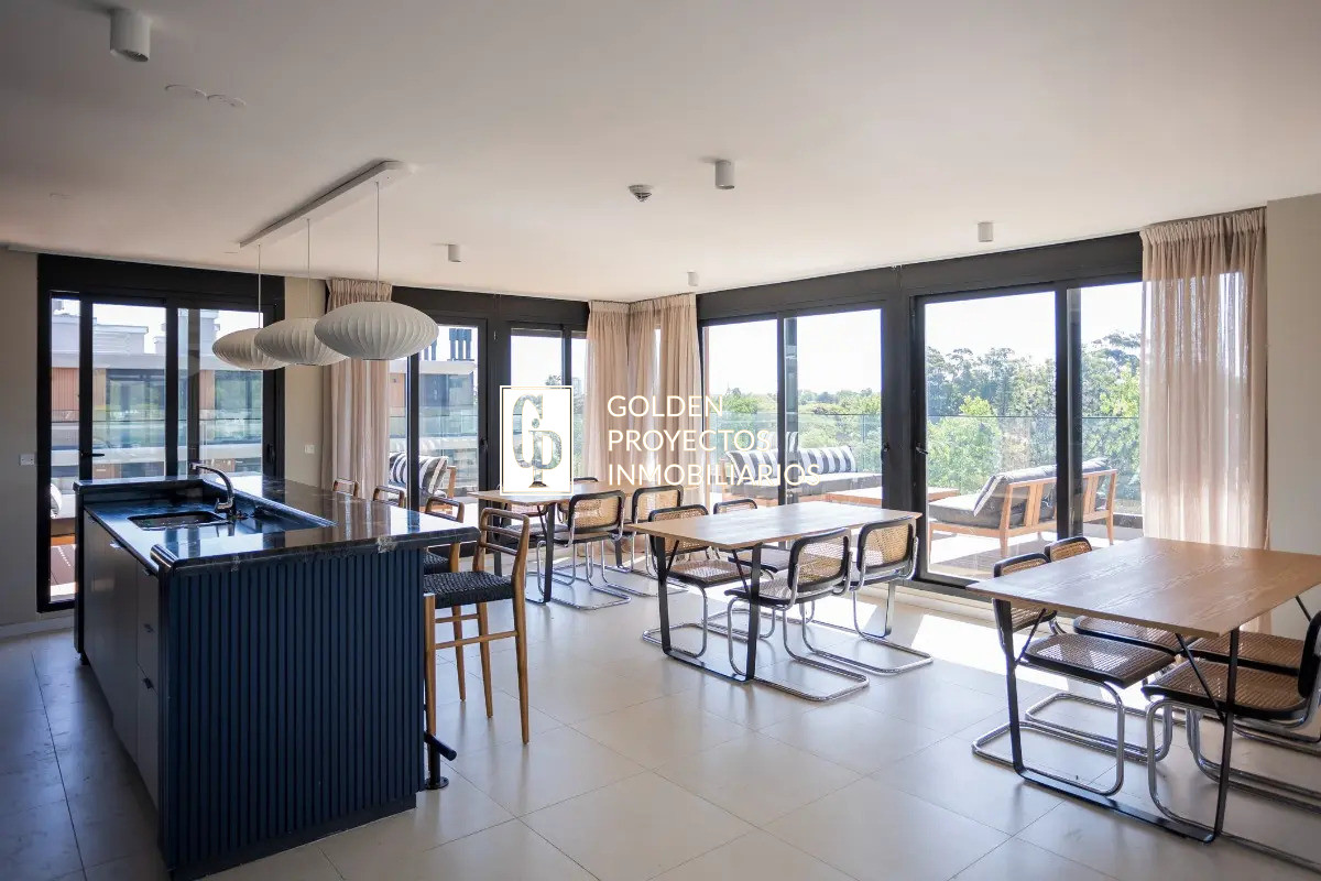 Apartamento ID.851/Apartamento-en-Alquiler-2-Dormitorios-con-Cocina-definida-en-Barra-de-Carrasco - Apartamento en Alquiler 2 Dormitorios con Cocina definida en Barra de Carrasco