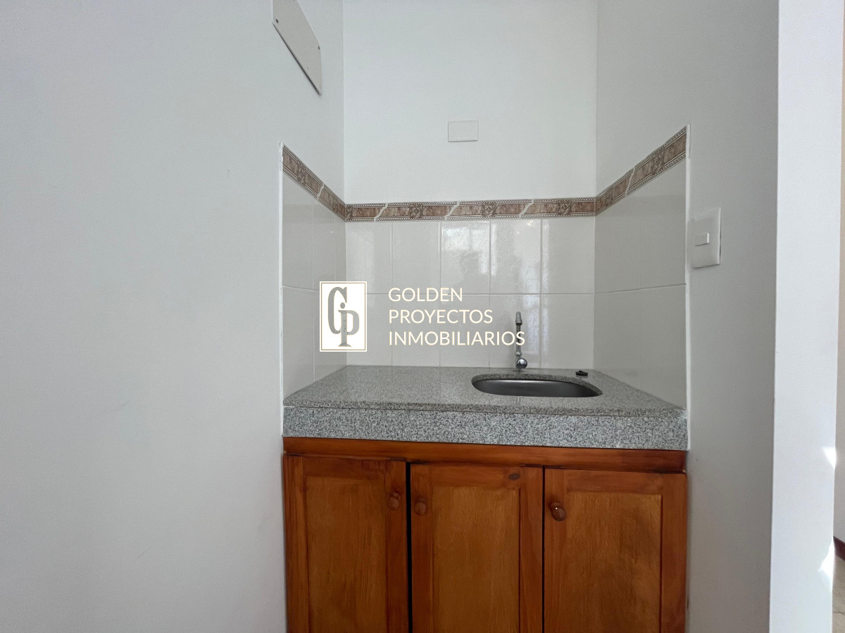 Oficina ID.323/Oficina-en-venta,-65-metros,Ciudad-Vieja. - Oficina en venta, 65 metros,Ciudad Vieja.