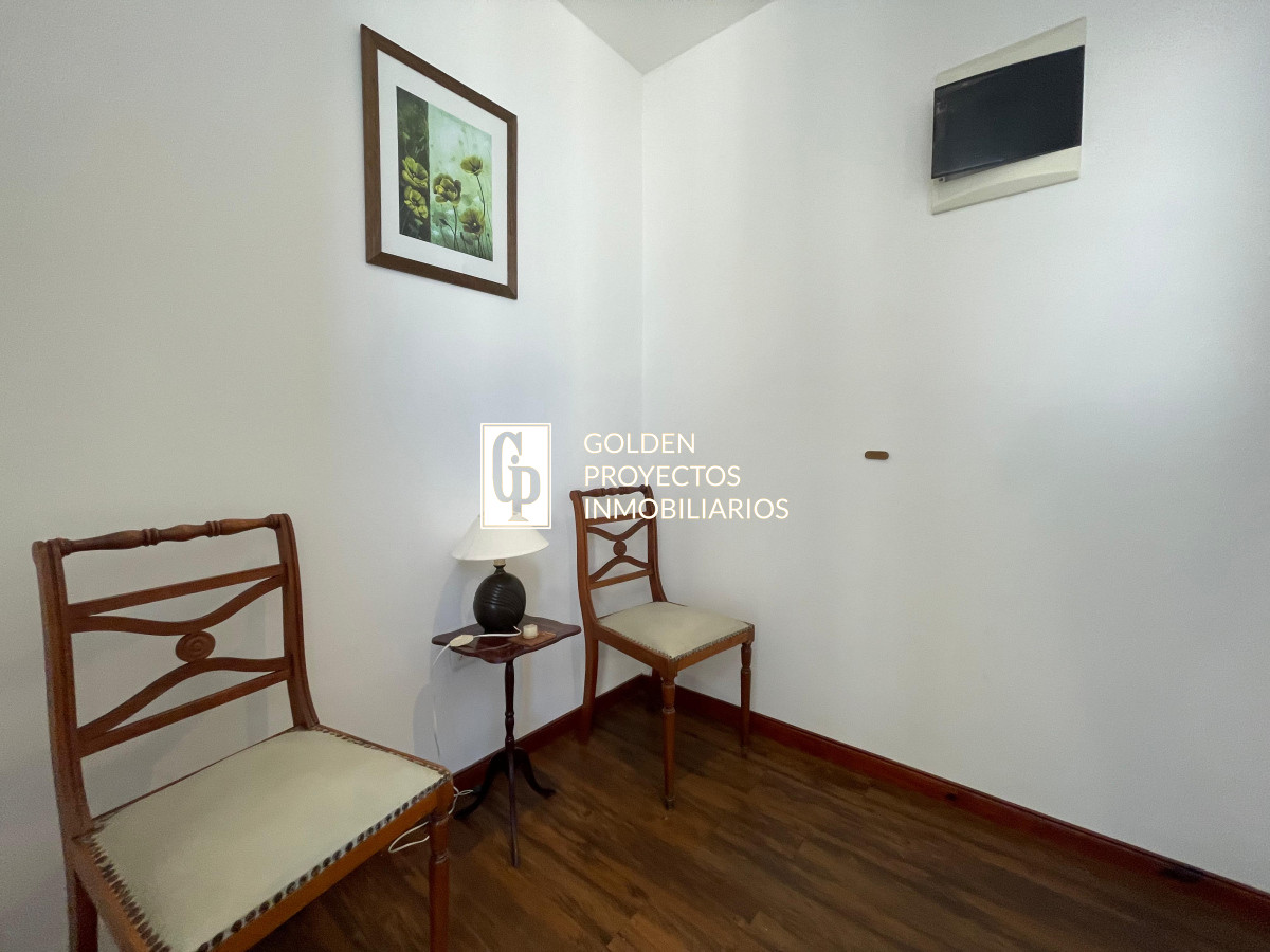 Oficina ID.324 - Oficina en alquiler,Ciudad Vieja.