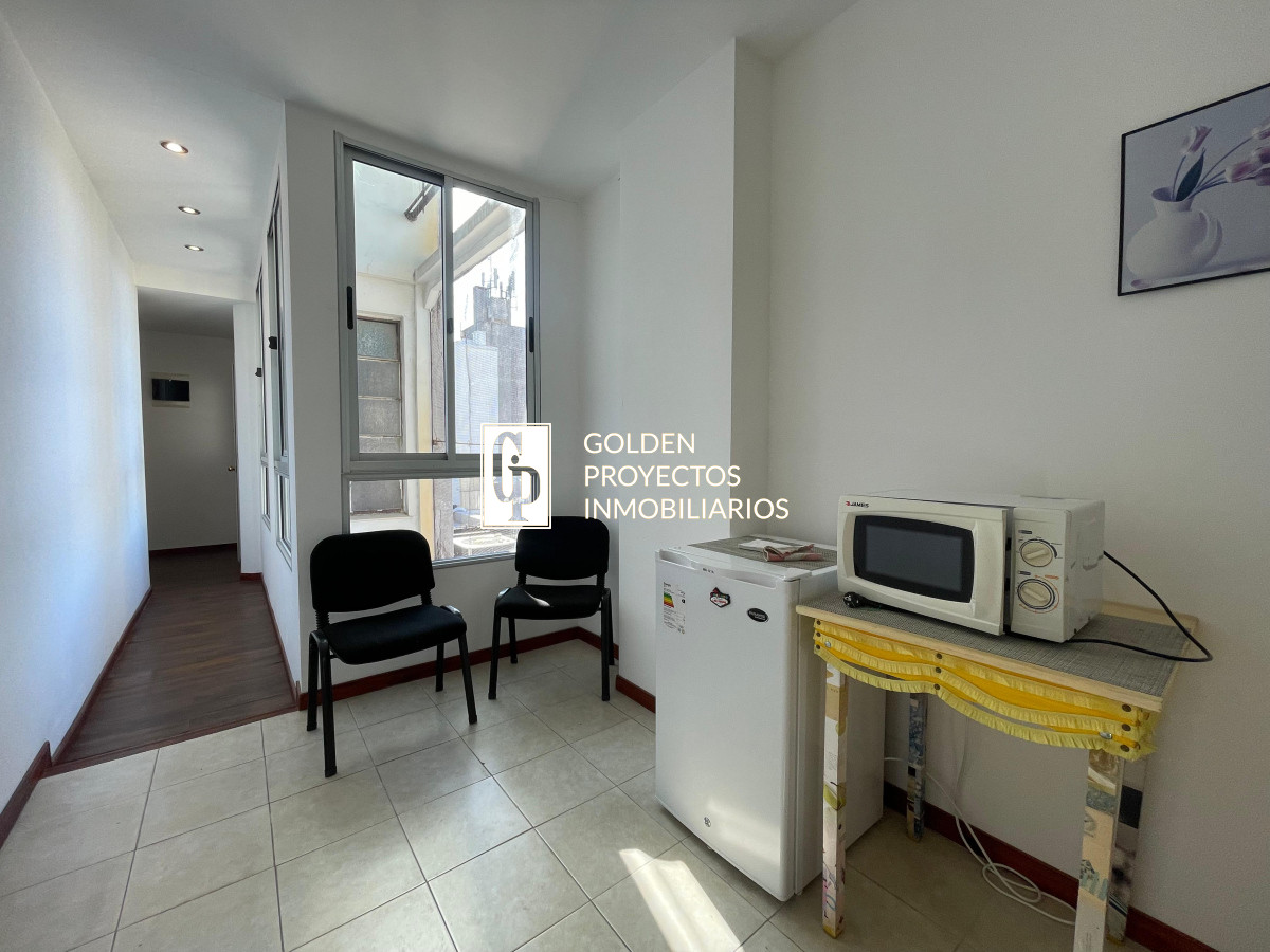 Oficina ID.324 - Oficina en alquiler,Ciudad Vieja.