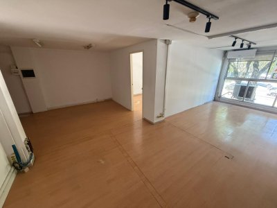 Oficina en Alquiler Torre de los Caudillos Cordon