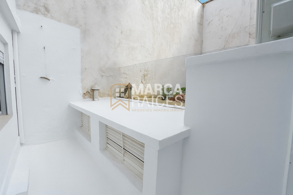 Apartamento ID.1693 - Alquiler Apartamento 3 Dormitorios 2 Baños Patio Centro Montevideo