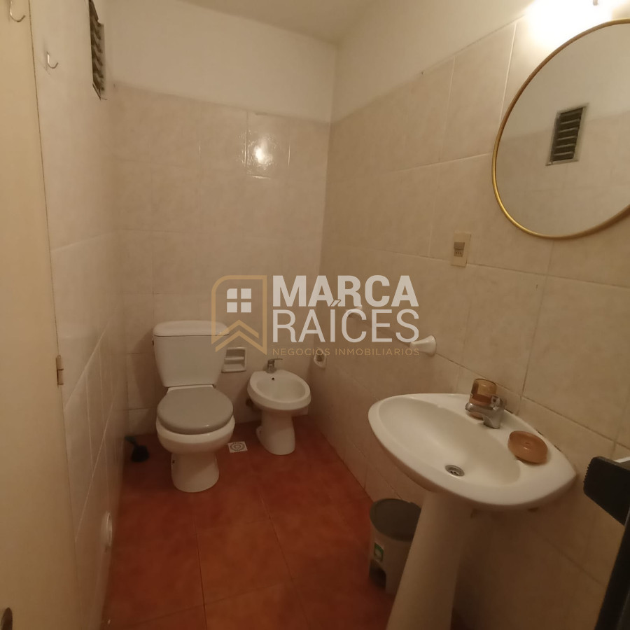 Apartamento ID.1385 - Alquiler Apartamento 2 Dormitorios Balcon al Frente Centro Montevideo