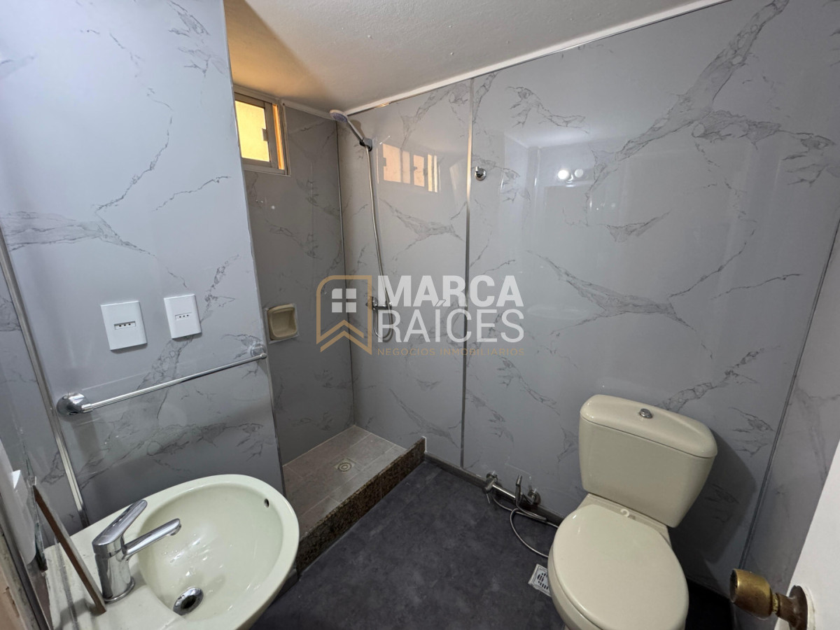 Apartamento ID.1864 - Alquiler Apartamento Monoambiente Al Frente Piso 2 Cocina Definida Pocitos Montevideo