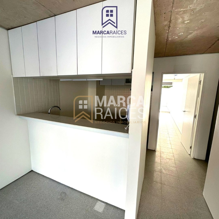 Apartamento ID.345 - Venta Apartamento 1 Dormitorio Balcon y Patio con renta Palermo Montevideo