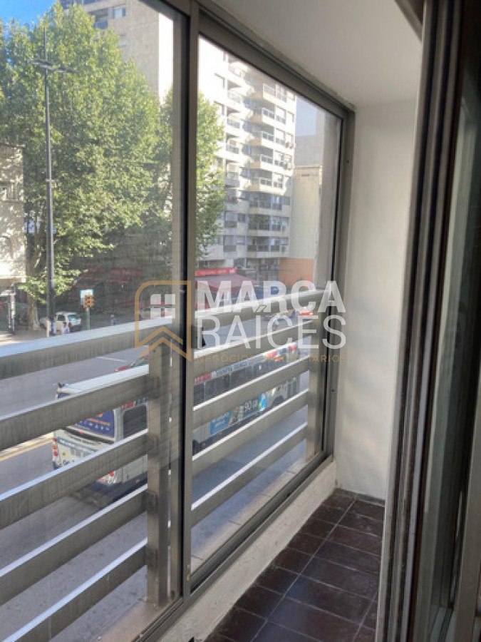 Apartamento ID.1839 - Alquiler Apartamento 2 Dormitorios. Centro, Montevideo