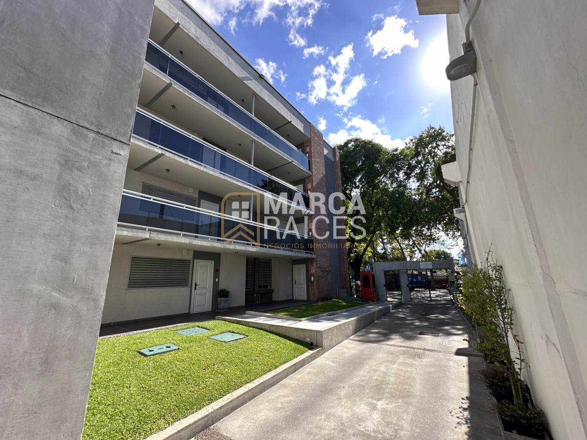 Apartamento ID.699 - Alquiler Apartamento 2 Dormitorios Balcon Cochera Complejo Cerrado Prado Montevideo