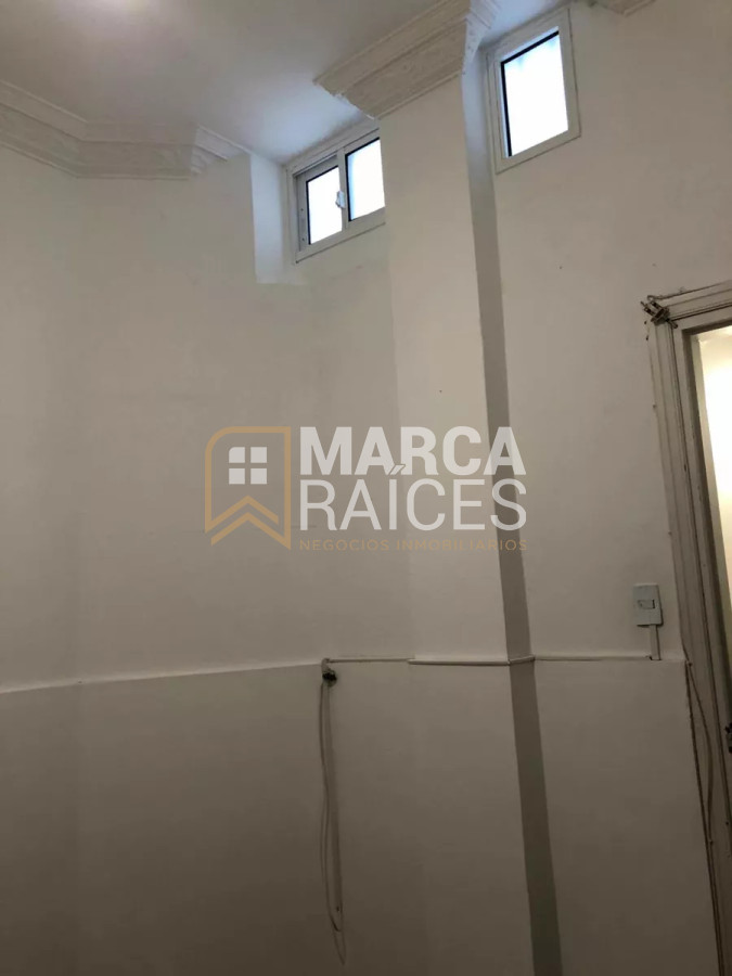 Apartamento ID.1377 - Alquiler Apartamento 2 Dormitorios  Pocitos Planta Baja Patio Montevideo