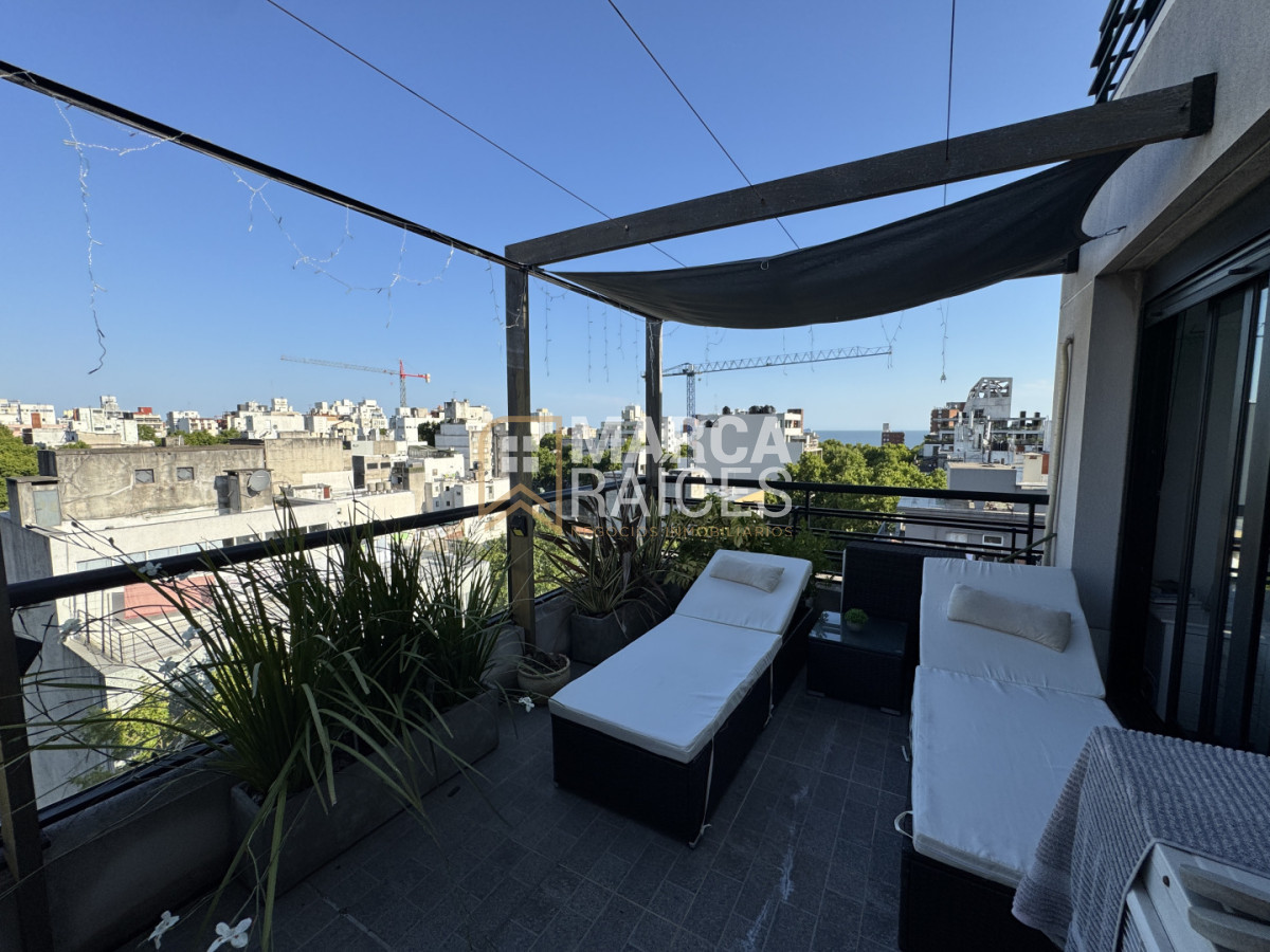 Apartamento ID.1797 - Alquiler Penthouse con Parrillero y Garage, 3 Dormitorios, 2 baños. Centro, Montevideo