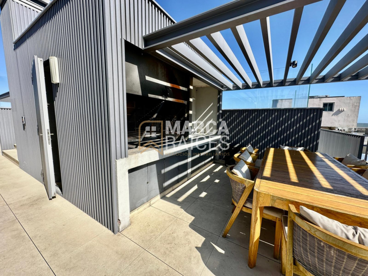 Apartamento ID.1212 - Alquiler Apartamento Premium Duplex 2 Dormitorios 2 Baños Piscina Centro Montevideo