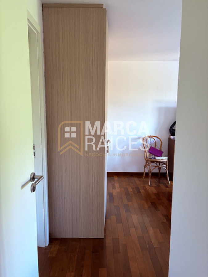 Apartamento ID.1566 - Alquiler apartamento con piscina en Carrasco, Montevideo. 