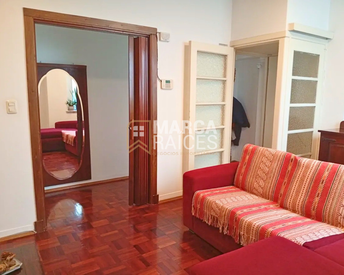 Apartamento ID.1728 - Venta Apartamento 4 Dormitorios 2 Baños Balcon Centro Montevideo