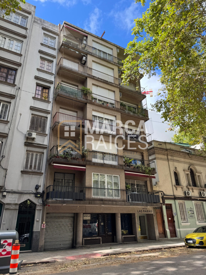 Apartamento ID.1952 - Alquiler Apartamento 1 Dormitorio Patio Centro Sur Montevideo