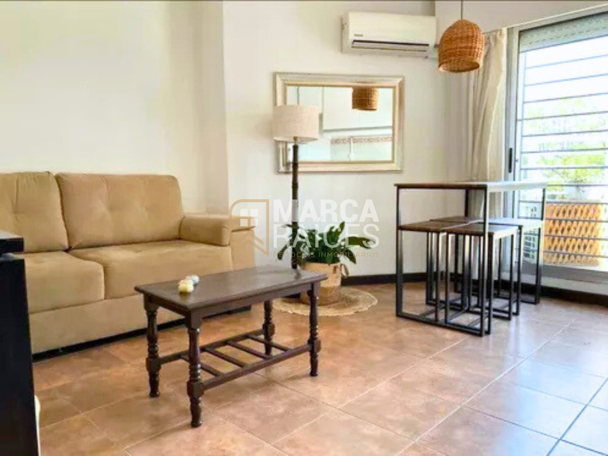 Apartamento ID.1420 - Alquiler Apartamento 1 Dormitorio Garage Punta Carretas Montevideo