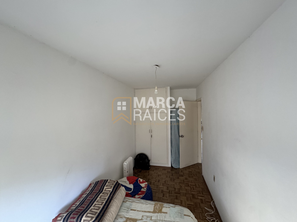 Apartamento ID.1042 - Venta Apartamento 2 Dormitorios Con Renta Al Frente Primer Piso Pocitos Montevideo