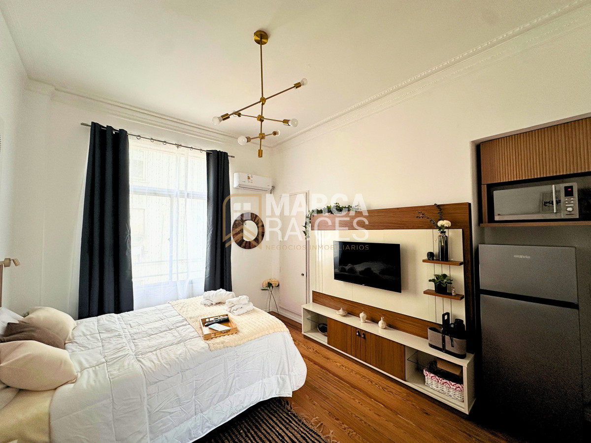 Apartamento ID.1621 - Alquiler Temporal Monoambiente en Pocitos Rambla y Plaza Gomensoro Disponible A Partir de Diciembre Montevideo
