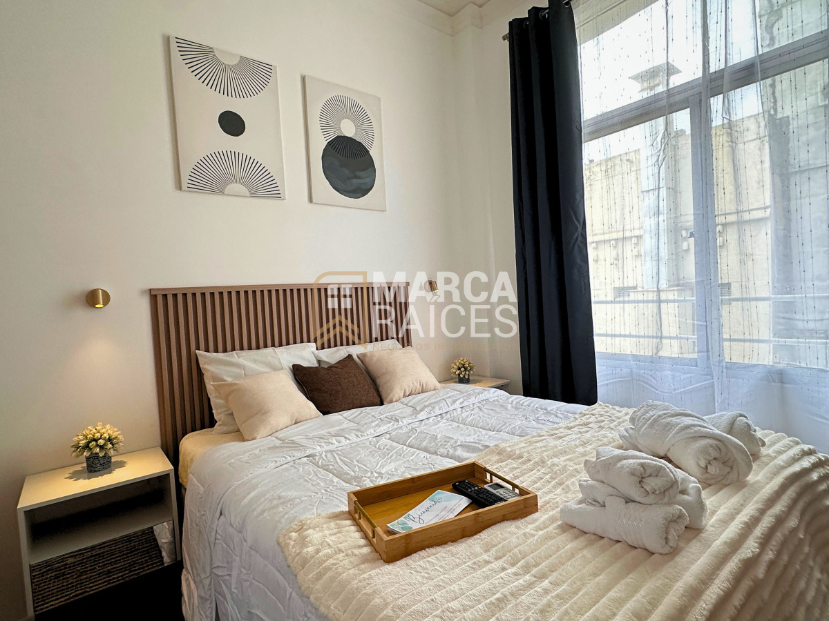 Apartamento ID.1621 - Alquiler Temporal Monoambiente en Pocitos Rambla y Plaza Gomensoro Disponible A Partir de Diciembre Montevideo