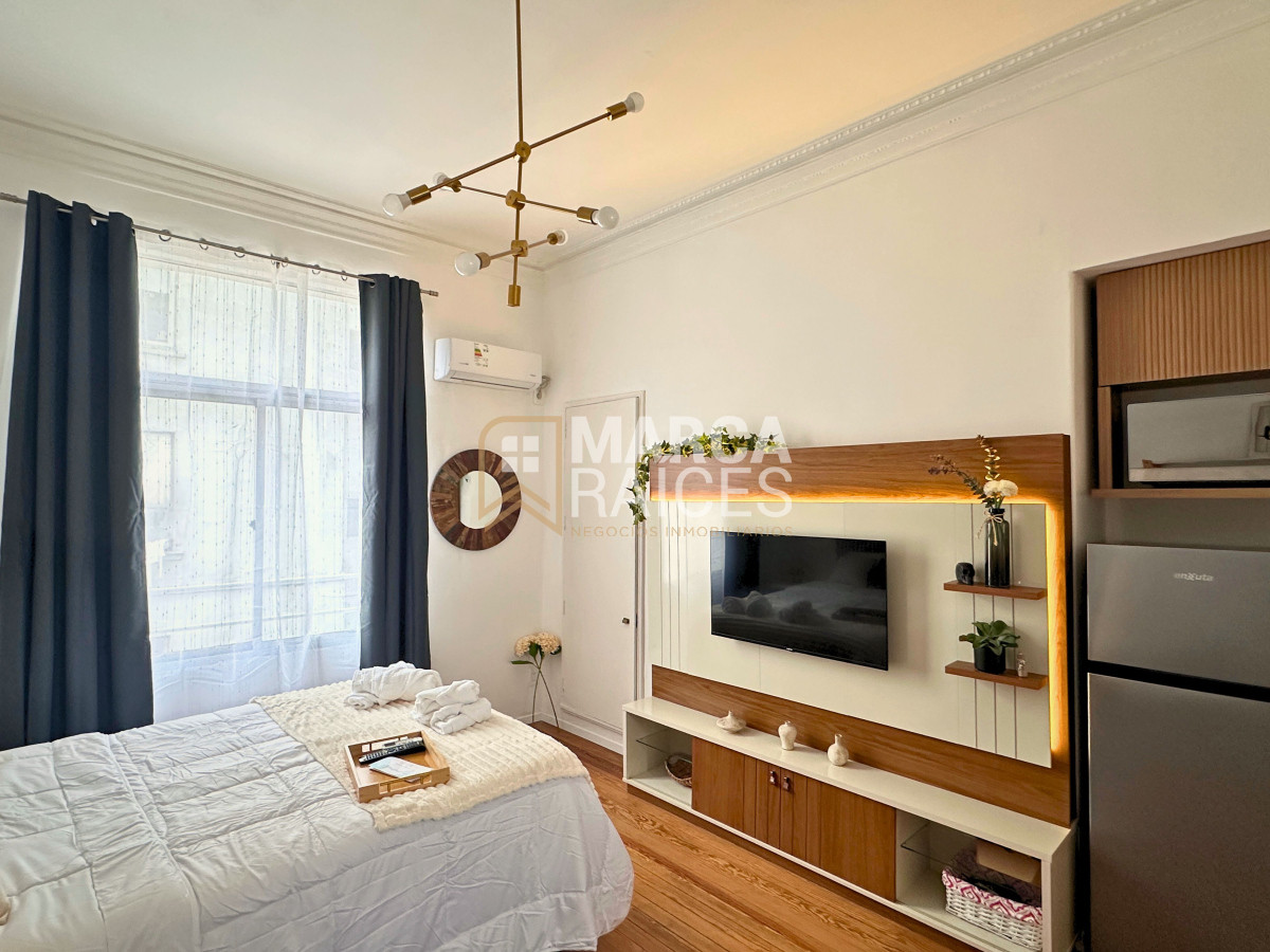 Apartamento ID.1621 - Alquiler Temporal Monoambiente en Pocitos Rambla y Plaza Gomensoro Disponible A Partir de Diciembre Montevideo