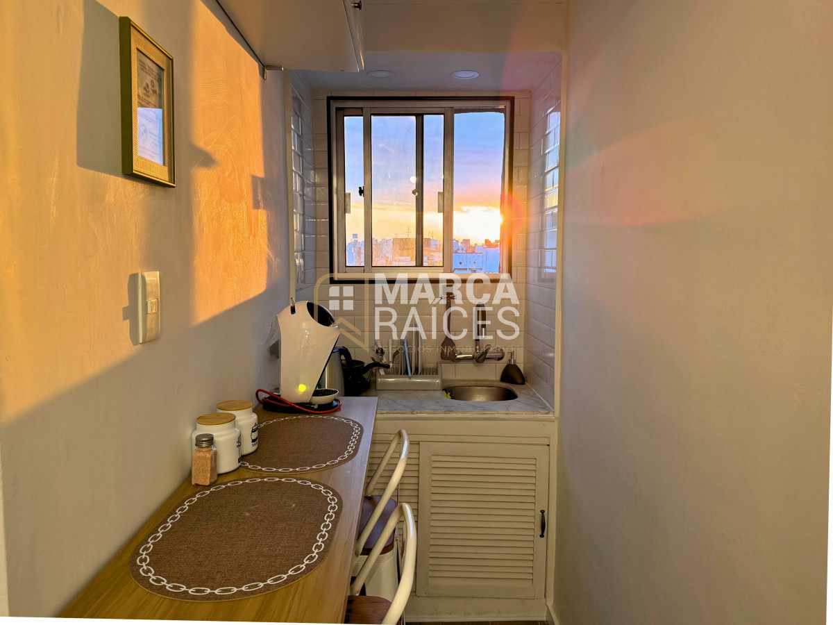 Apartamento ID.1621 - Alquiler Temporal Monoambiente en Pocitos Rambla y Plaza Gomensoro Disponible A Partir de Diciembre Montevideo