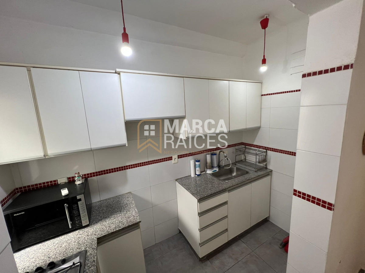 Apartamento ID.307 - Venta Apartamento 2 Dormitorios Patio con renta ideal para inversor Barrio Sur Montevideo
