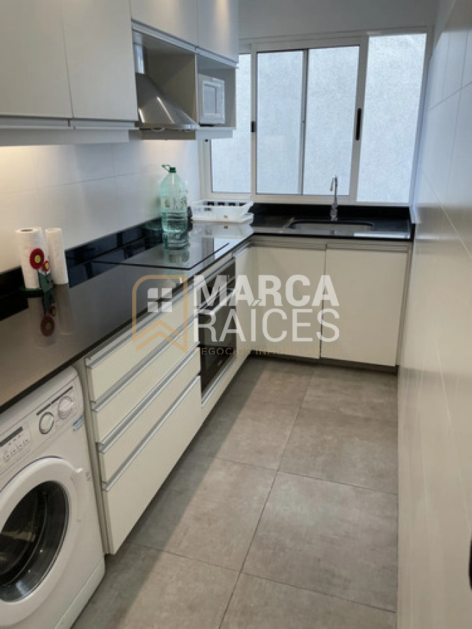Apartamento ID.2034 - Alquiler Apartamento 2 Dormitorios, 2 Baños. Pocitos, Montevideo